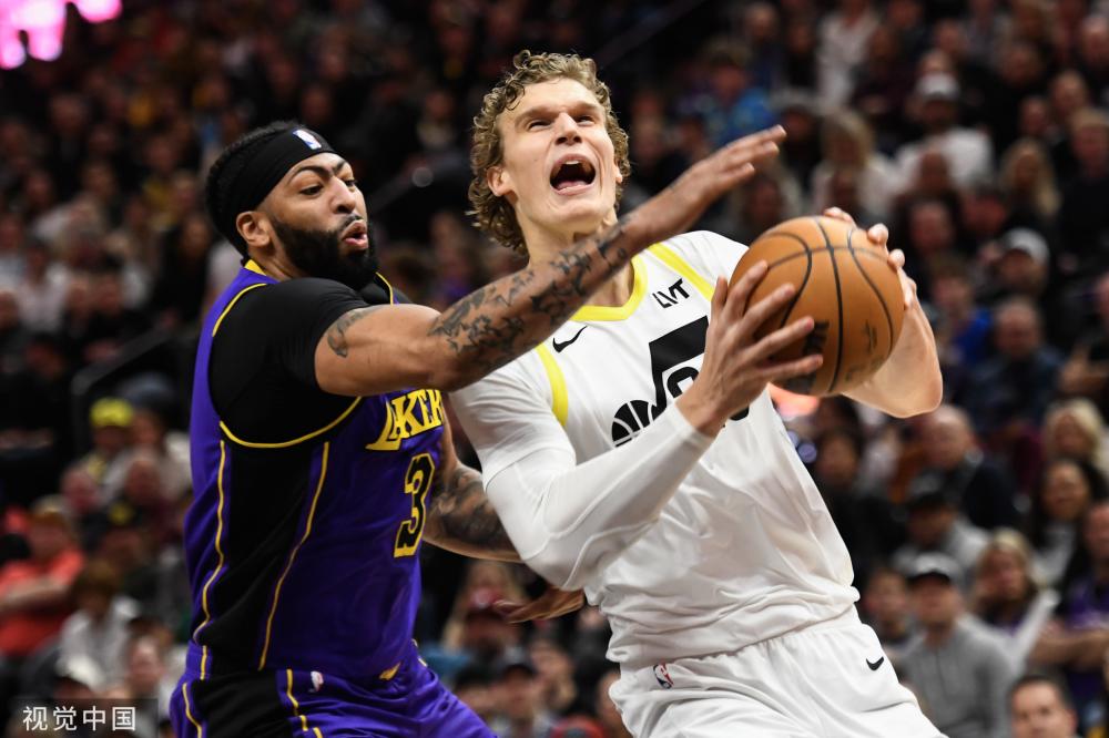 界中的吸引 界中的吸引